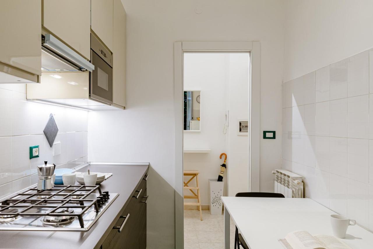 Arezzo Apartment, Metro Bologna E Bus Per La Sapienza, 4 Persone, Wifi Рим Экстерьер фото